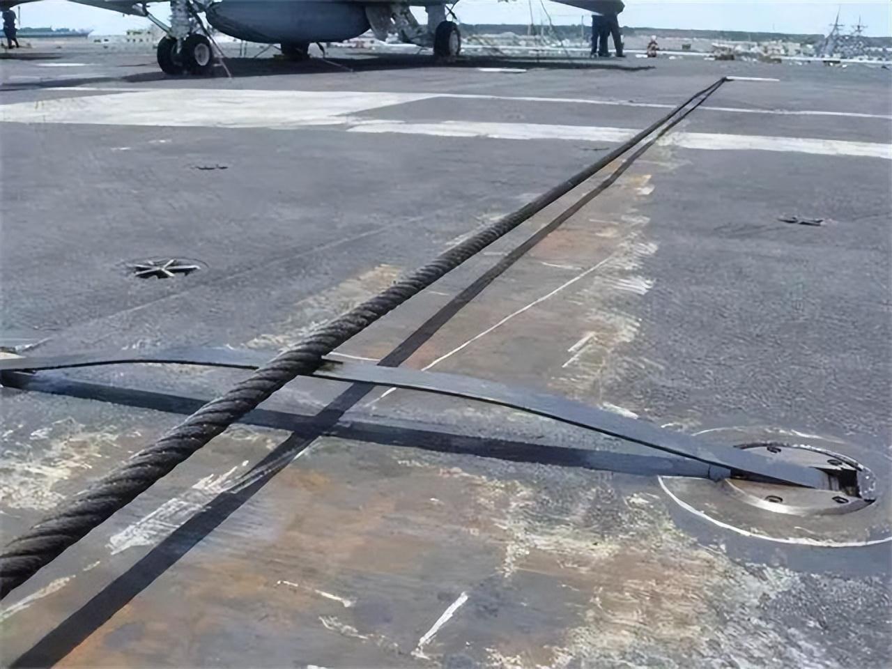 航空母舰，海上的霸主与战略支柱，航空母舰，海上霸主与战略核心