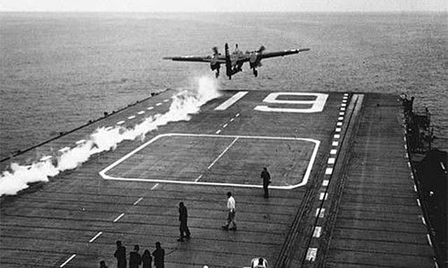 中国航母首次下水，里程碑式的事件与国家海洋战略的体现，中国航母首次下水，国家海洋战略的重要里程碑