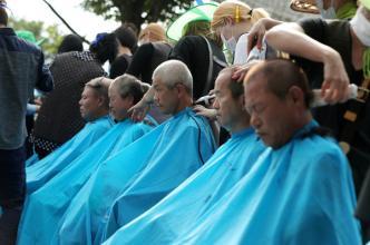 韩国民众抗议推动萨德部署,一场国家安全的抗争与民众的呼声,韩国民众抗议推动萨德部署,国家安全与民众呼声交织的抗争