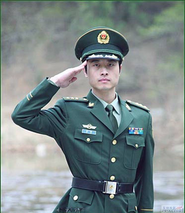 探索新一代陆军战士的战衣，07式陆军夏季迷彩服，探索新一代陆军战士战衣，揭秘07式夏季迷彩服风采
