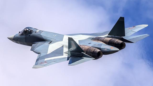 歼-20与F-22雷达系统对比，谁更厉害？，歼-20与F-22雷达系统对比，谁更占优势？