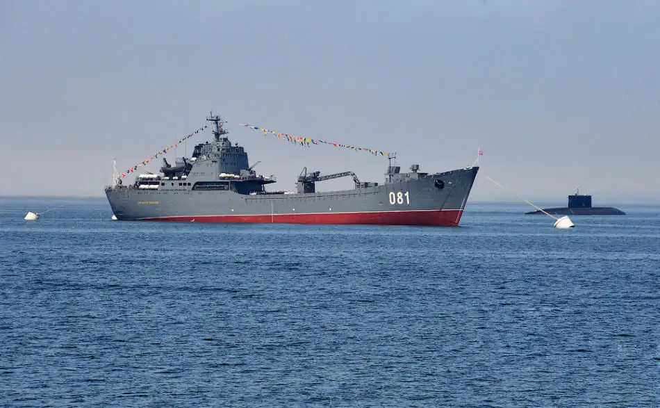 探索中国海军军舰587号，历史、功能与未来展望，中国海军军舰587号，历史沿革、功能解析与未来展望