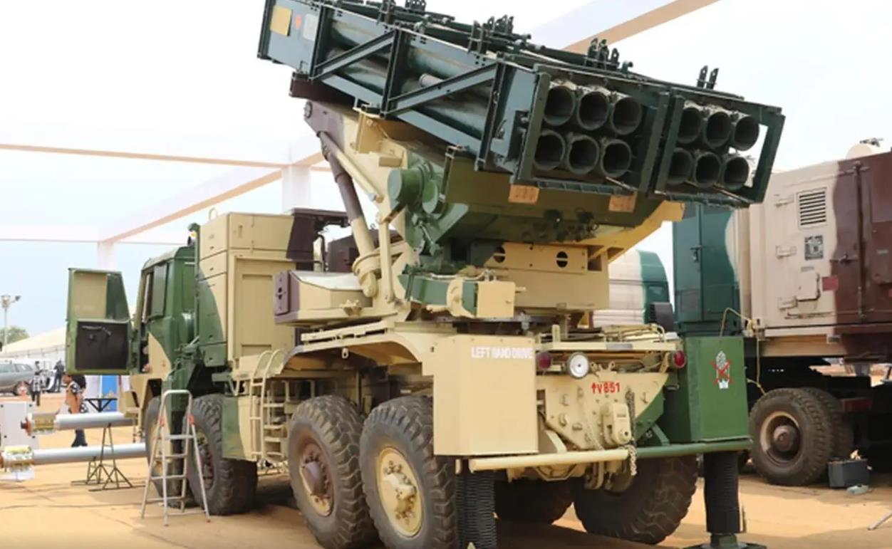 卫士-3火箭炮的最大射程，深度解析与探讨，卫士-3火箭炮的最大射程深度解析与探讨