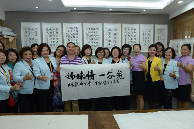 天涯论坛热议,河南许昌20岁女幼师背后的故事,河南许昌女幼师背后的故事引天涯热议