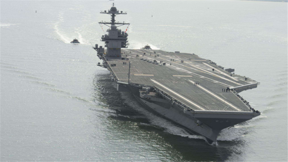 航空母舰，提供强大起飞平台，展现海上力量之典范，航空母舰，海上力量典范与强大起飞平台