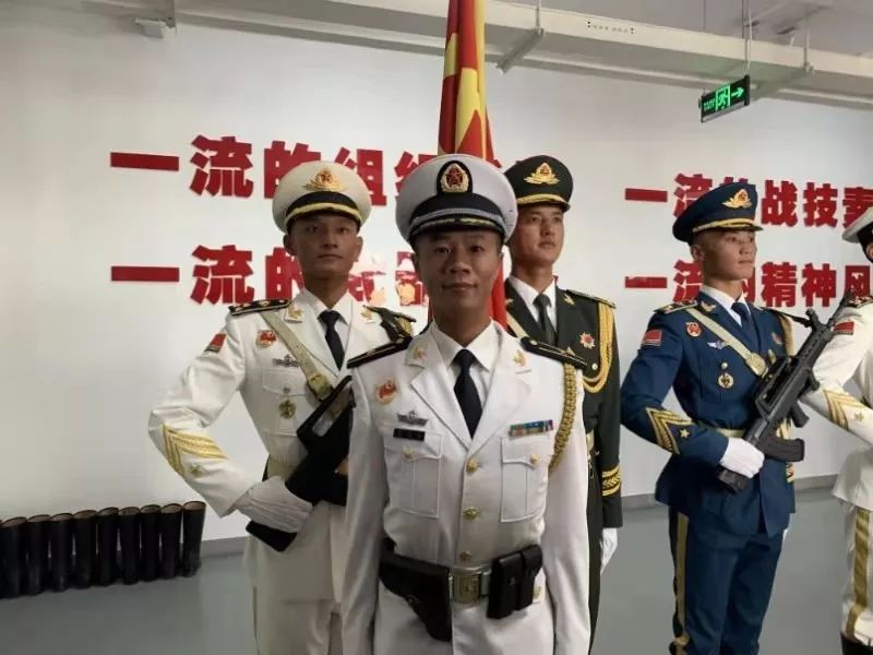 阅兵盛典，回顾2009年完整版视频，阅兵盛典回顾，庆祝盛典的壮丽瞬间——完整版视频回顾 2009年