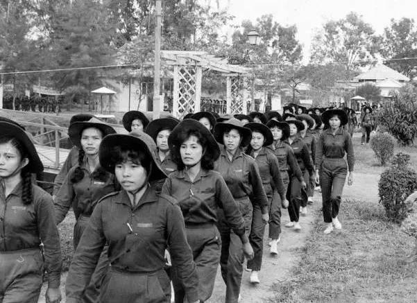 中国女兵在越南女子监狱，友谊与勇气的见证，中国女兵在越南女子监狱，友谊与勇气的交织
