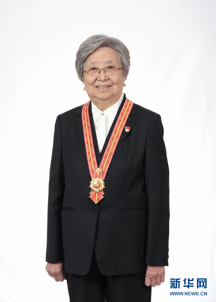 中国七一勋章获得者的荣耀时刻,图片背后的英雄故事,中国七一勋章获得者荣耀时刻,图片背后的英雄传奇