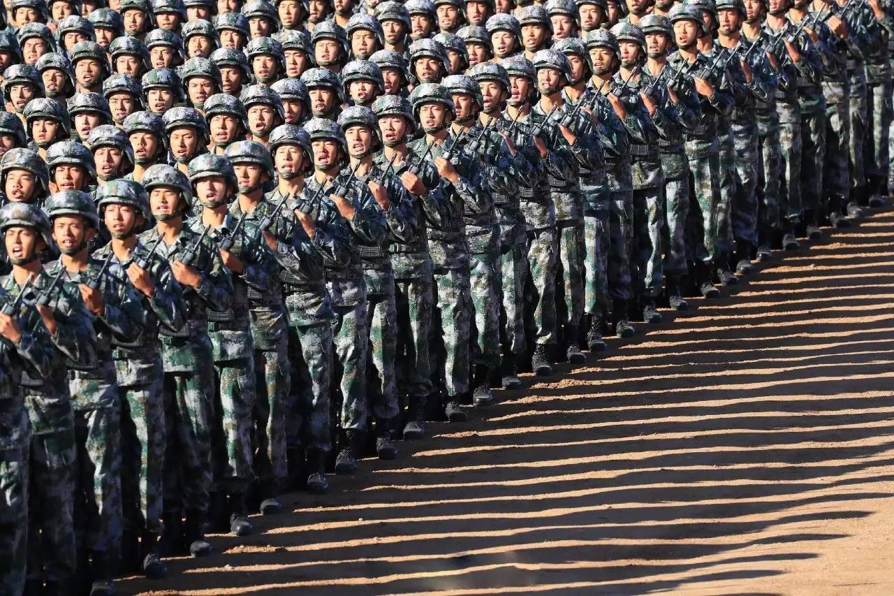 阅兵方阵高清图片，展现荣耀瞬间，定格历史辉煌，阅兵方阵荣耀瞬间，历史辉煌的高清定格图片
