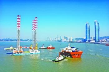 半潜船船长，海洋巨无霸的领航者，半潜船船长，领航海洋巨无霸的传奇人物