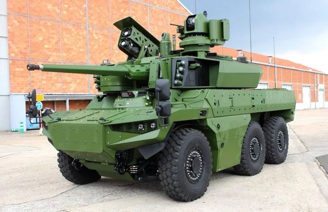 ZZC06装甲侦察车的先进性能与军事应用,ZZC06装甲侦察车的性能优势与军事应用探讨