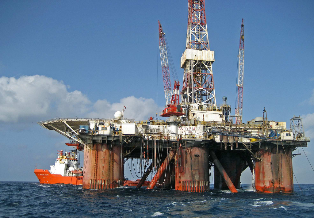 半潜式钻井平台,引领海洋石油工程的先锋,半潜式钻井平台,引领海洋石油工程的先锋力量