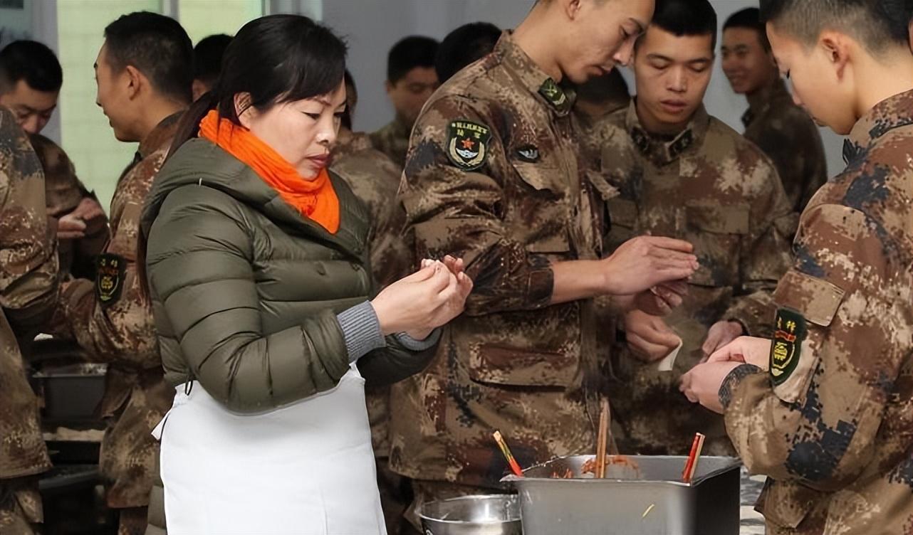 祁发宝背影下的深刻感受，祁发宝背影中的感悟与启示