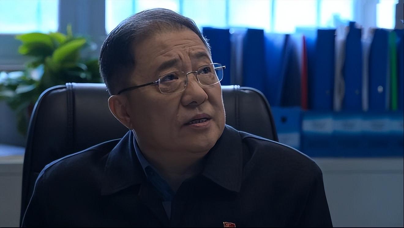 狂飙最大的官员叫什么，深度解读狂飙背后的权力架构，揭秘狂飙高官背景，深度解读背后的权力架构与真相探索