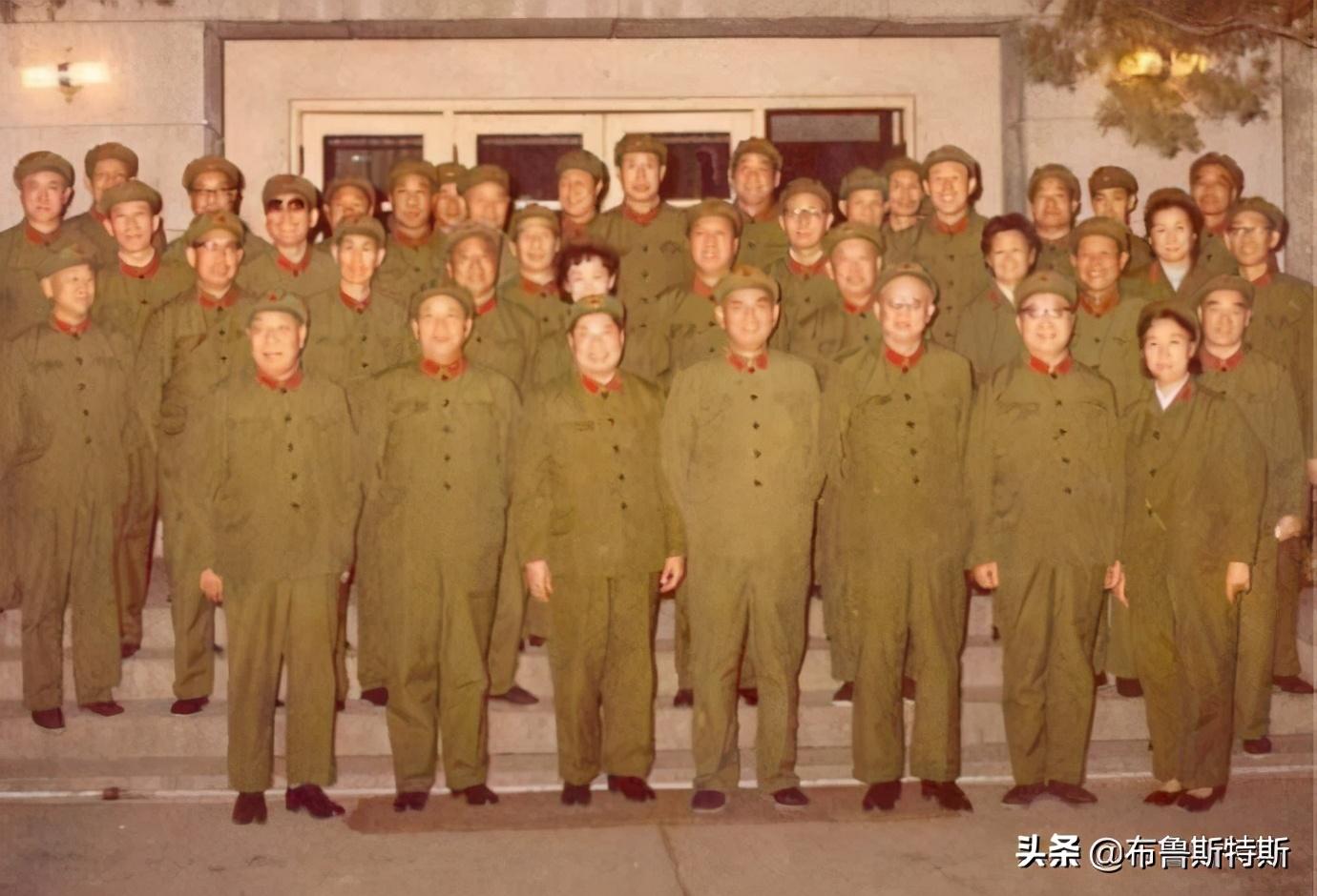 上将排名顺序及年龄，探究军事领导力量的核心要素，军事领导力量的核心要素，上将排名顺序与年龄探究