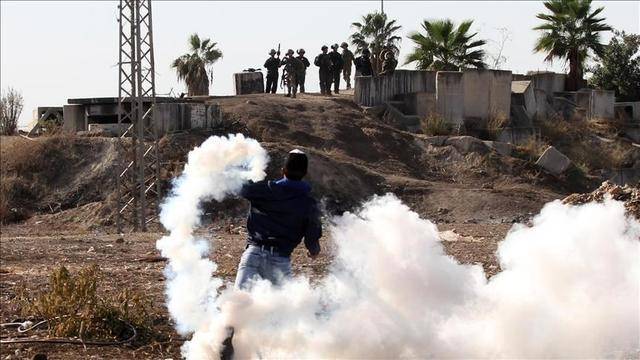 火箭弹袭击以色列,战争阴影下的紧张局势分析,以色列紧张局势升级,火箭弹袭击引发战争阴影分析