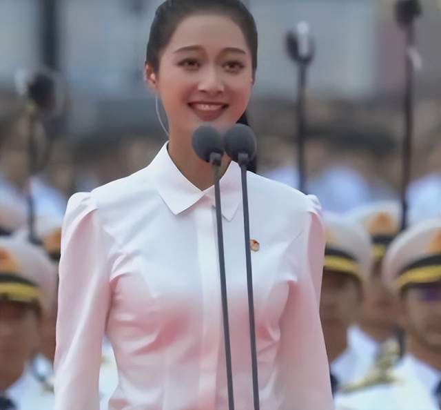 军事频道冯琳现状,从荧屏新星到国防建设的见证者,冯琳,荧屏新星转变为国防建设的见证者现状揭秘