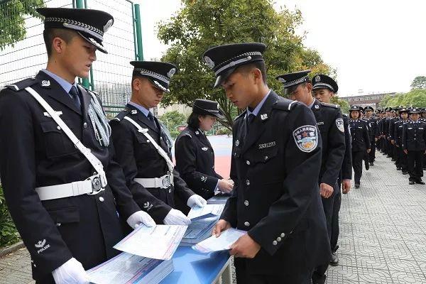 解放军征兵宣传片，展现新时代英雄风采的壮丽篇章（2019），解放军征兵宣传片，新时代英雄风采壮丽展现（2019）