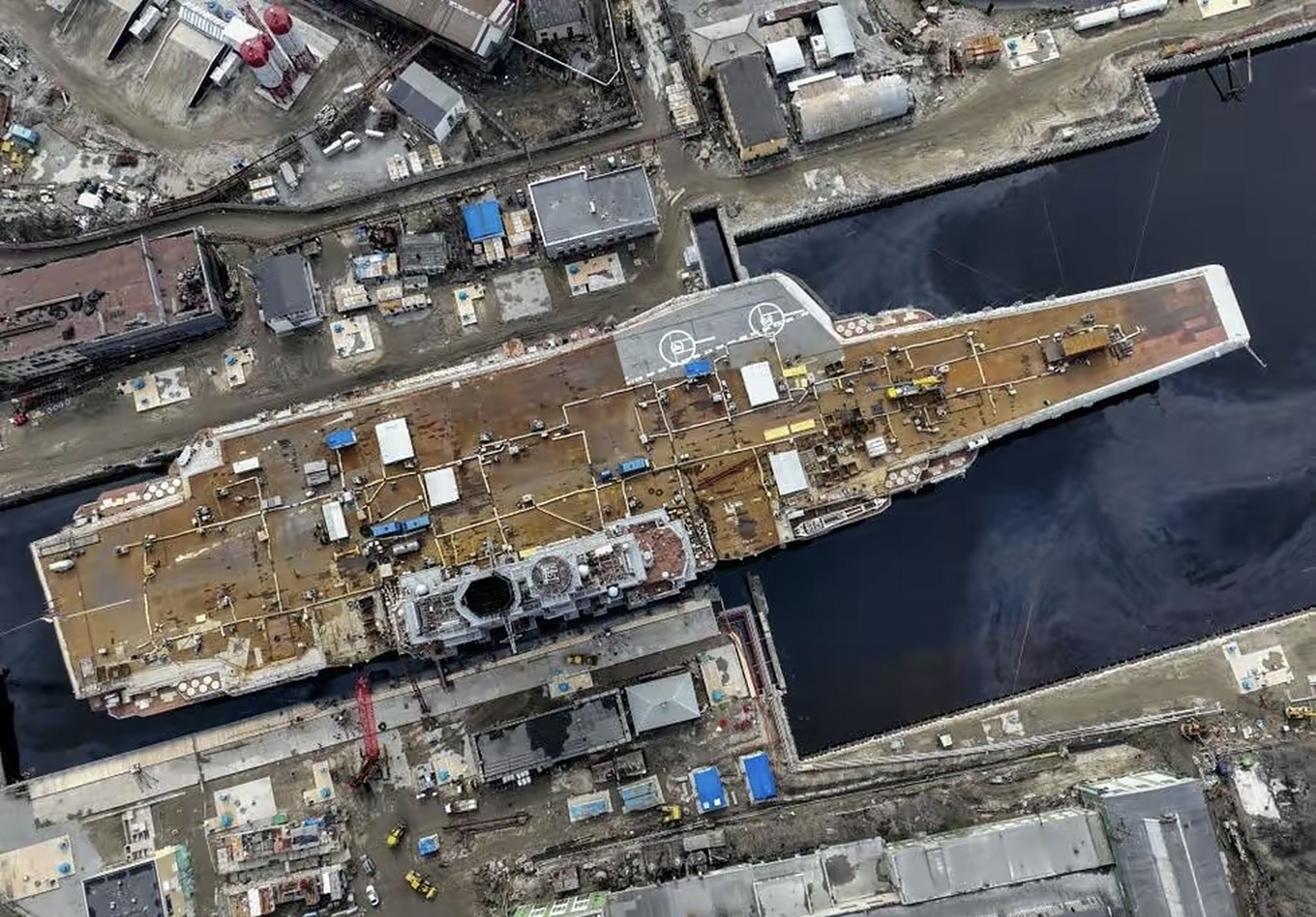 库兹涅佐夫号航母俯视图，壮丽壮观与卓越实力的象征，库兹涅佐夫号航母俯视图，壮丽壮观与卓越实力的典范