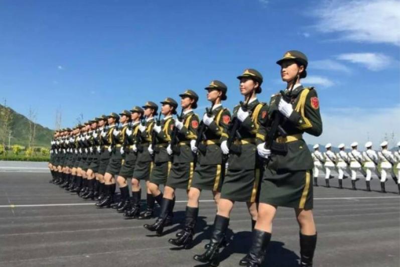 中国女兵遭遇误解与谣言，揭示背后的真相，中国女兵背后的真相，误解与谣言的揭示