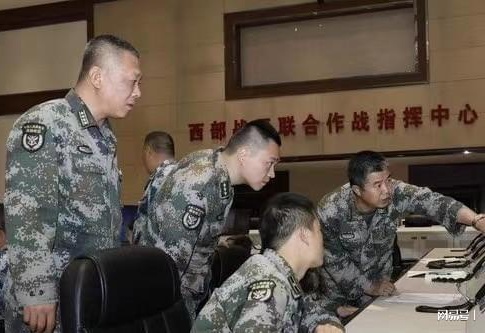集团军,正军还是副军?解析其角色与地位,集团军角色与地位的深度解析,正军还是副军?