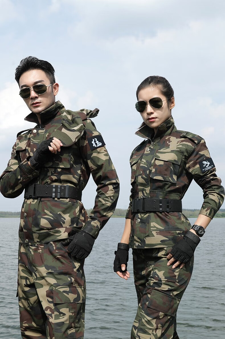 探索新篇章，揭秘2022新迷彩服的风采与功能，揭秘2022新迷彩服风采与功能，探索未来战场的新篇章