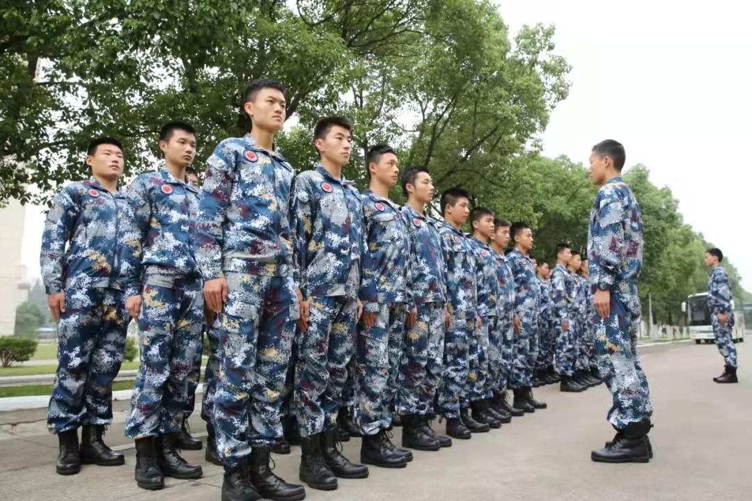 中国人民解放军空军招飞，培育英才，翱翔蓝天，中国人民解放军空军招飞，培育飞行英才，翱翔广阔蓝天