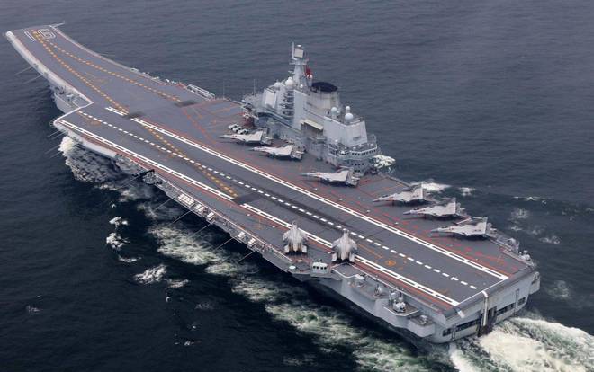 航母舰长与县长，两种角色的对比与解析，航母舰长与县长，角色对比与解析探究