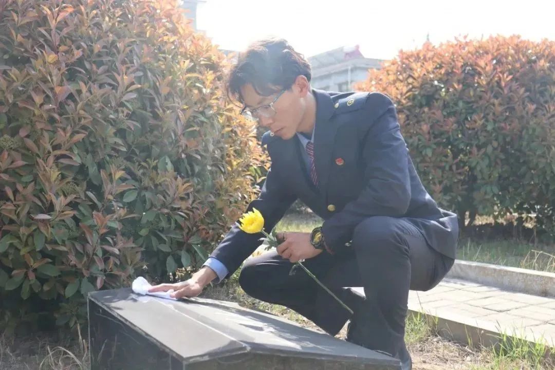 肖思远，一张图片背后的故事与启示，肖思远，图片背后的故事与深层启示