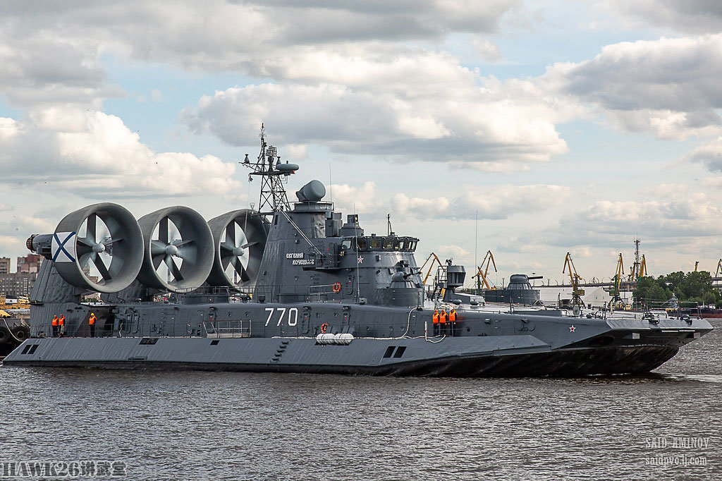 最大的气垫船，探索海洋的巨无霸，探索海洋的巨无霸，最大气垫船揭秘