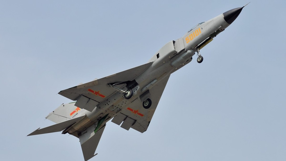 歼8下垂尾,历史、技术与影响,歼8下垂尾,历史沿革、技术解析与影响探讨