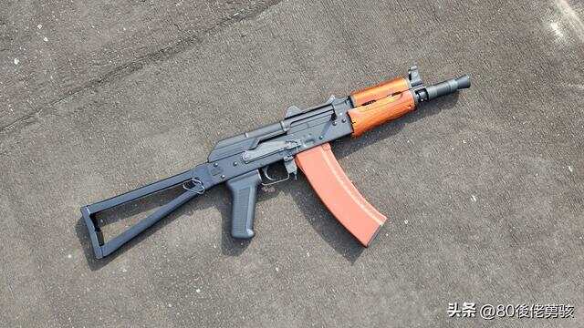 AK74U短突击步枪,现代战场上的短突击利器,AK74U短突击步枪,现代战场的短突击利器