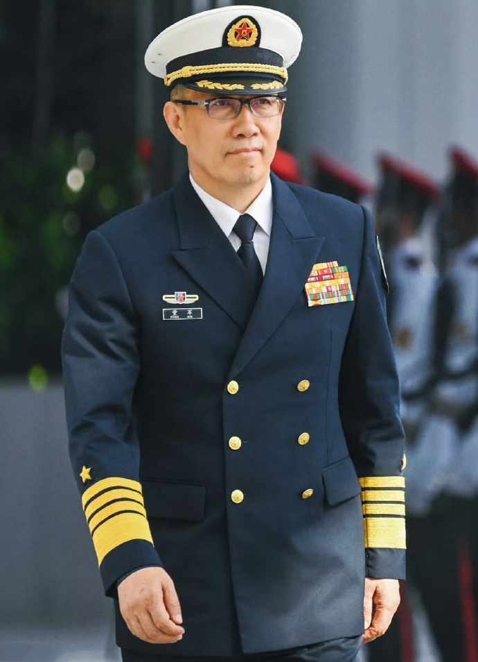 我国新任防长董军筒历,一位国防事业的杰出领导者,我国新任防长董军筒历,国防事业杰出领导者的崛起