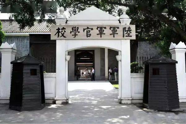 中国陆军指挥官学院，培养未来军事领袖的摇篮，中国陆军指挥官学院，培育未来军事领袖的摇篮