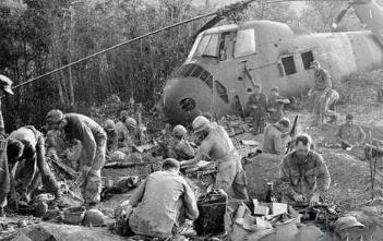 美国越南战争三部曲,战争、政治与文化的交织,美国越南战争三部曲,战争、政治与文化的交织交织与反思