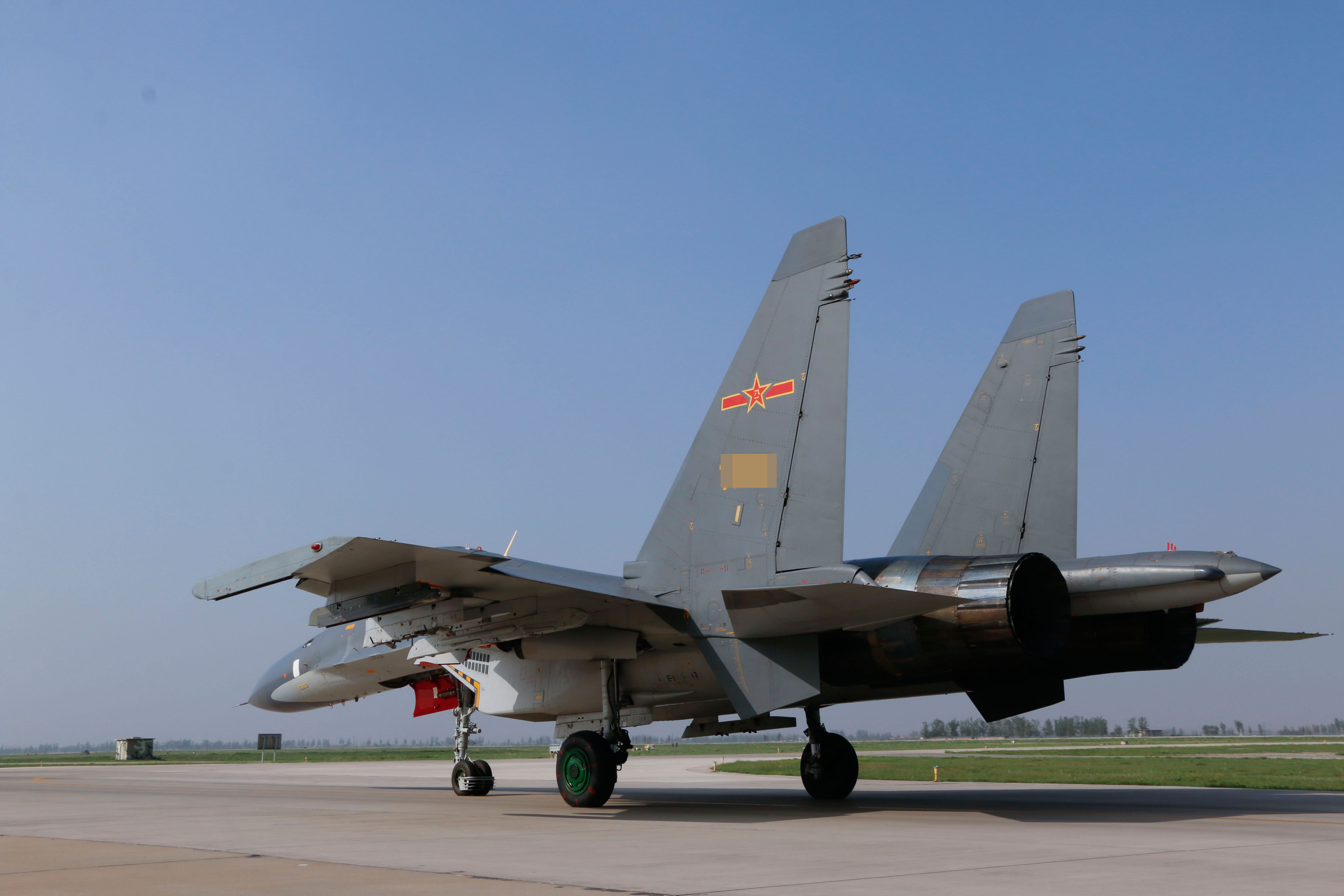 中国空军苏-30战斗机图片,展示力量与技术的完美结合,中国空军苏-30战斗机展示力量与技术的完美融合图片集