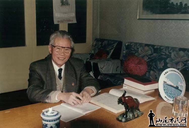 彭士禄生卒年，一位伟大科学家的辉煌人生，彭士禄，伟大科学家的辉煌人生（1928-XXXX）