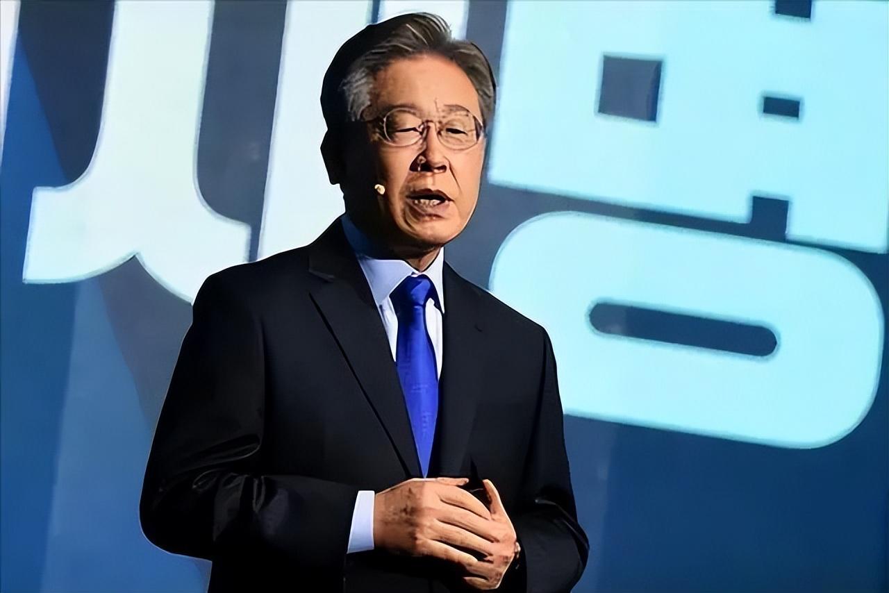 军事评论家刘晓非简介，一位深度解读军事领域的专家，刘晓非，深度解读军事领域的专家简介