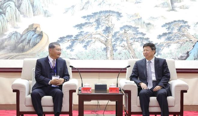台湾立法机构龙头正副，角色、职责与影响，台湾立法机构龙头角色揭秘，正副职职责与影响力分析