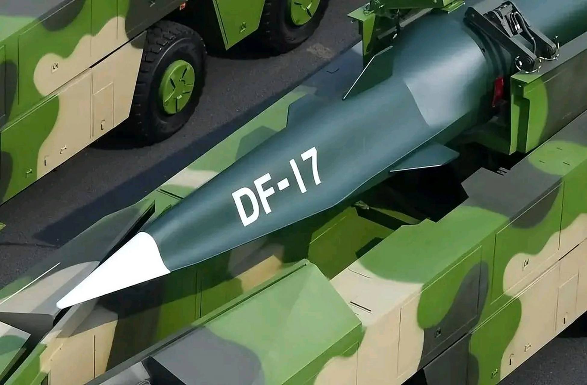 东风17洲际弹道导弹弹头，揭示其技术特点与战略意义，东风17洲际弹道导弹弹头技术特点与战略意义揭秘