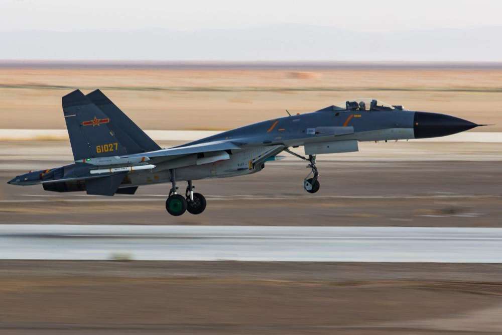 歼八DF，中国空军的重要力量，歼八DF，中国空军核心战斗力之所在