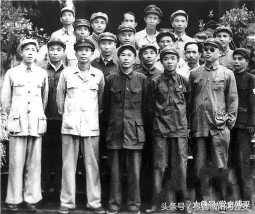 英勇的空降兵15军43师128团,荣耀与使命的见证,英勇空降兵15军43师128团,荣耀使命的见证者