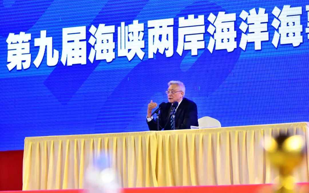 海峡两岸的今天，共融共生，携手共进，海峡两岸，共融共生，携手共进的时代