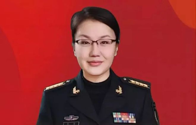 国防大学李莉转业，军旅生涯的结束，人生新篇章的开启，李莉转业国防大学，开启人生新篇章，军旅生涯终章时刻来临