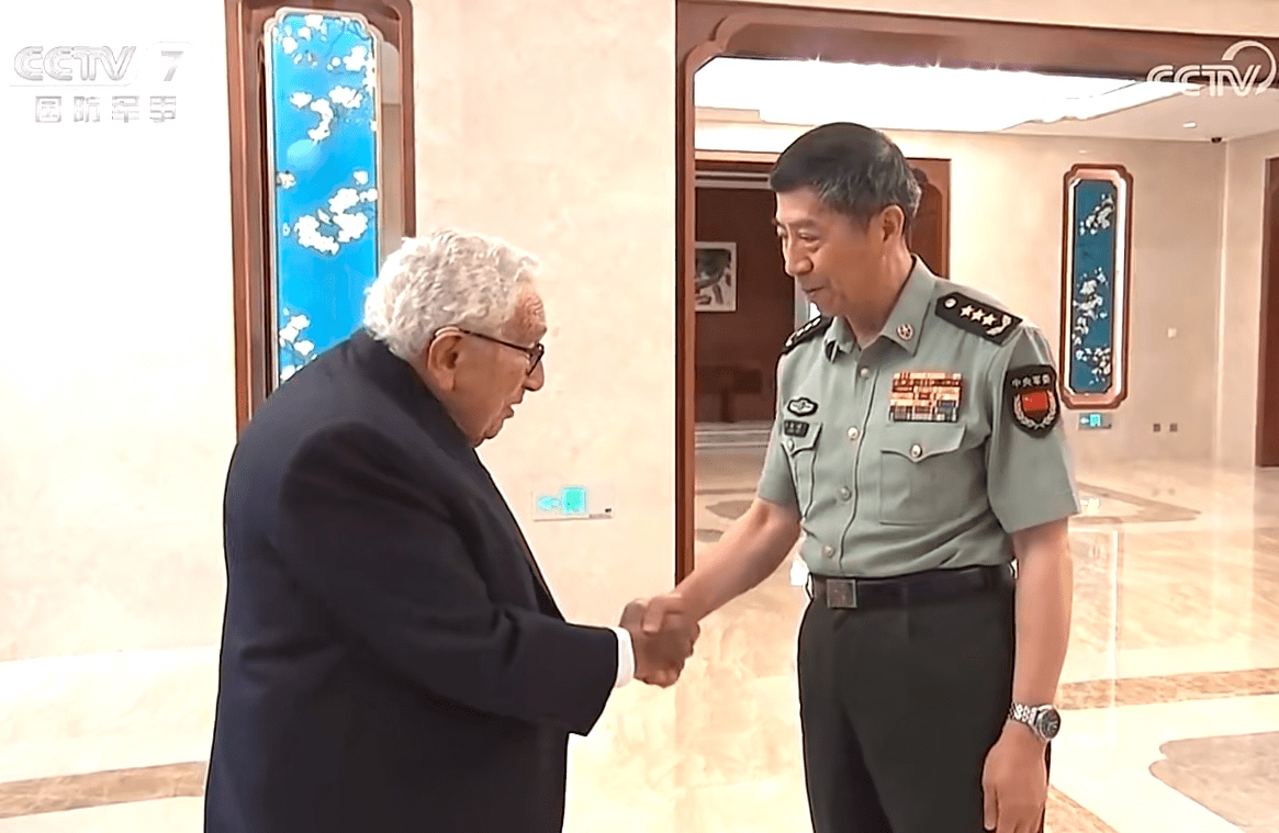 国防部李长福现状探究，微博时代的关注焦点，国防部李长福现状探究，微博时代的关注热点