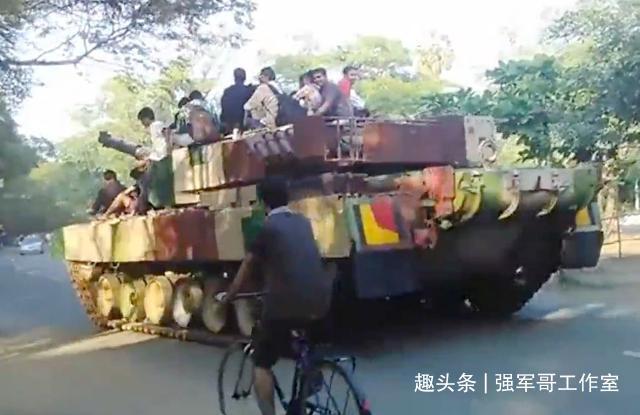 印度军演搞笑视频,揭示严肃背后的轻松一面,印度军演背后的轻松一面,搞笑视频揭示严肃背后的幽默时刻