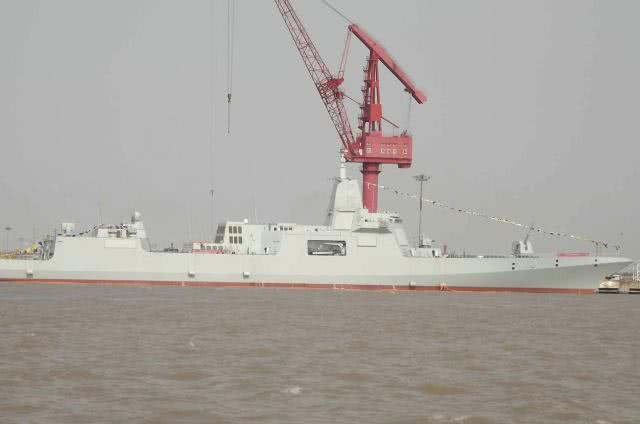 泉州舰055大驱，中国海军的新锐力量，中国海军新锐力量，泉州舰055大驱亮相