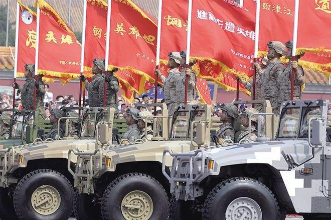 阅兵战旗方队，荣耀与力量的展现，阅兵战旗方队，荣耀与力量的盛大展示