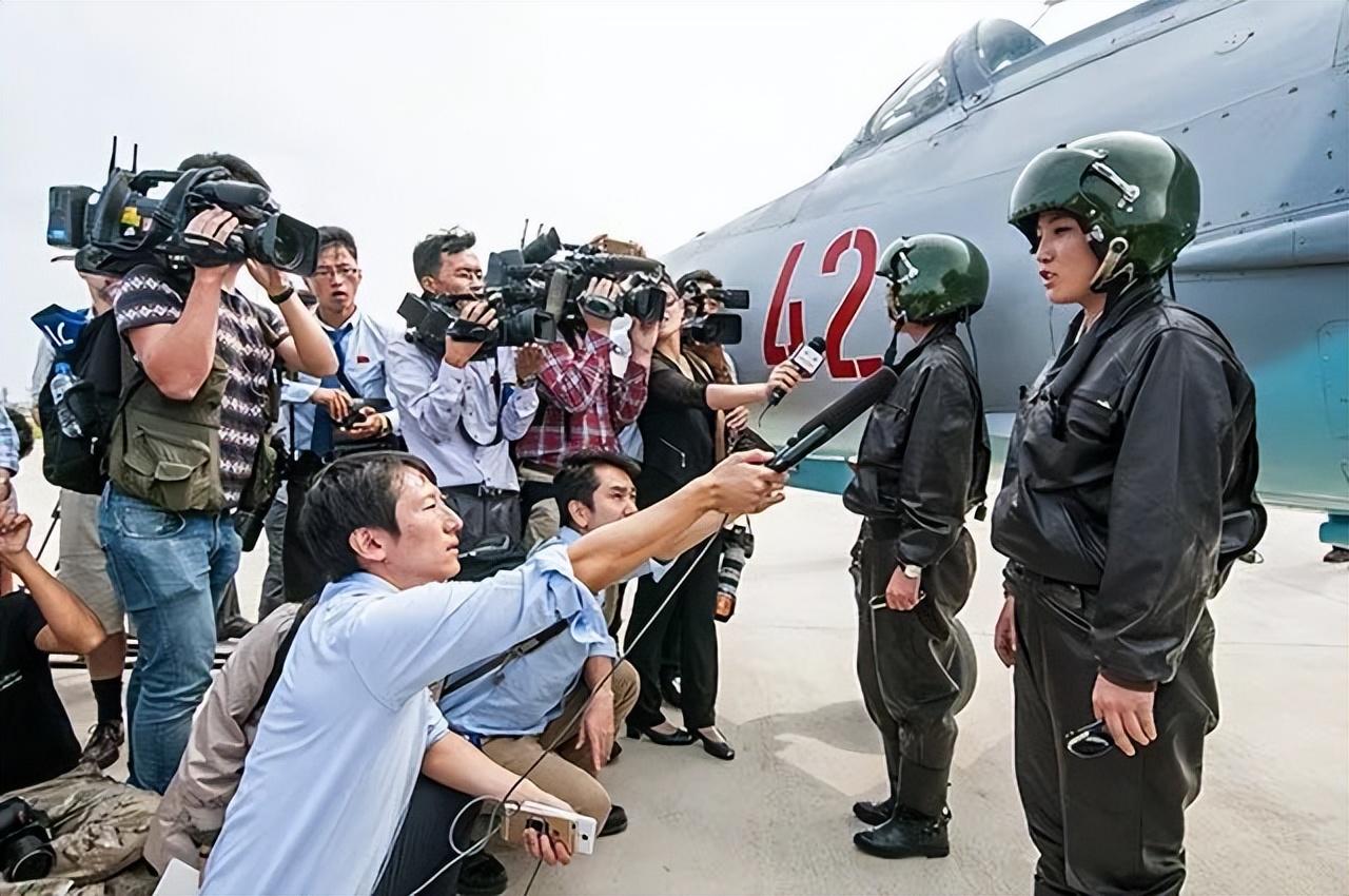 歼-11，中国空中力量的璀璨明珠，歼-11，中国空中力量的耀眼明珠