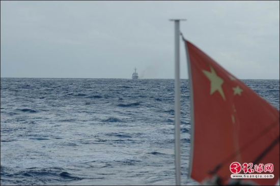 钓鱼岛上中国国旗的庄严与骄傲，钓鱼岛上中国国旗的荣耀与自豪
